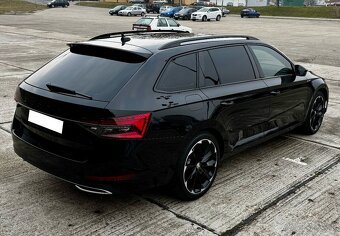 Škoda Superb Combi SportLine 1,4TSI iV FULL VYBAVA- Na Notár - 19