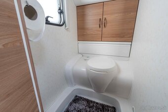 Príves Hobby De Luxe 540 KMFe – Plne vybavený 🚐✨ - 19