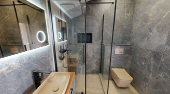 Stavebný pozemok so stavebným povolením s 2 - izbovým rodinn - 19