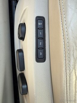 SKODA Superb 2.0 TDI 4x4 LAURIN & KLEMENT - 19