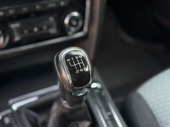 Škoda Superb Combi 2.0 TDI CR 140k Elegance - 19