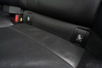 Subaru Outback 2.0 D Exclusive CVT + ťažné + Webasto - 19