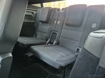 Predám  Volkswagen Touran 2.0 TDI Comfortline DSG (7 miestne - 19