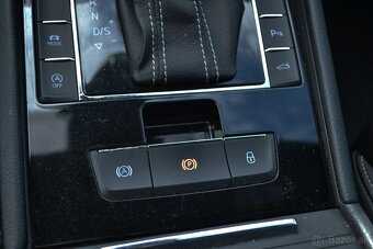 Škoda Superb Combi 2.0 TDI SCR Sportline DSG - 19