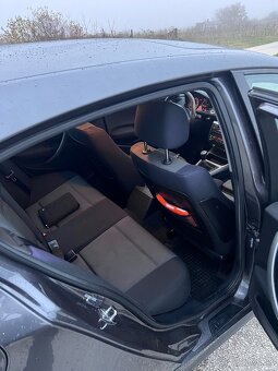 BMW Rad 1 E87 120d M47 - 19