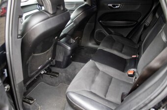 Volvo XC60 D4 Momentum, 140kW (2019) - 19