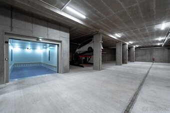 Luxusný 3-izbový Byt s balkónom a garážovým parkovaním - 19