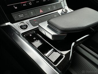 Audi E-tron quattro 50, r.v.: 2022 - 19