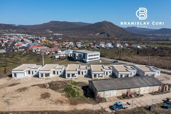 Na predaj 4-izbový bungalov, Rezidencia Trnava pri Laborci - - 19