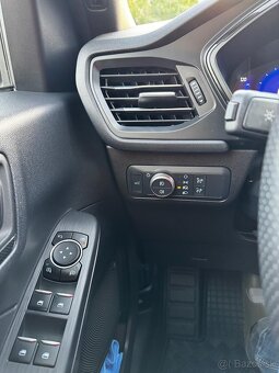 Predám Ford Kuga ST-Line X 2,5 Duratec FHEV AWD r.2022 - 19