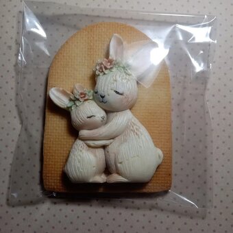 Ručné vyrábané čokolády lepené na maslovéj sušienke - 19