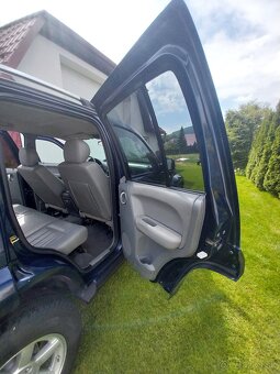 Jeep Cherokee - 19