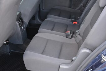 Volkswagen Touran 1.60 TDi 7 Miest - 19