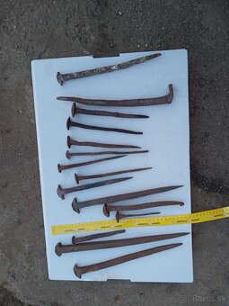 Kované klince klamre - 19