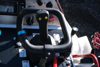 Vmeng Spartan SS1950 mininakladač - 19