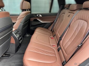 BMW X5 xDrive///M50i INDIVIDUAL LASER MASÁŽ SOFTCLOSE - 19