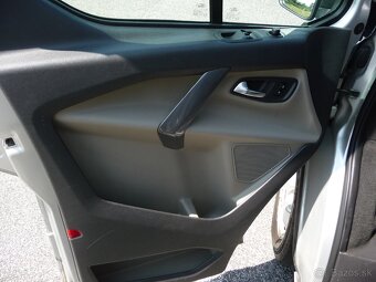 Ford TOURNEO CUSTOM 2.2TDCi 155Hp LONG 08/2015 8 MÍSTNÉ - 19