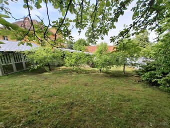 NA PREDAJ - byt s atmosférou rodinného domu, Handlová - 19