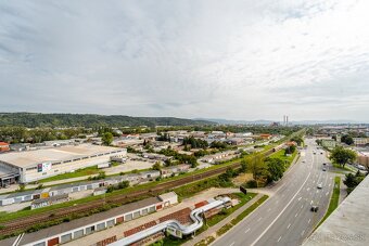 Ponúkame na PREDAJ moderný 3 izbový byt v centre mesta Košíc - 19