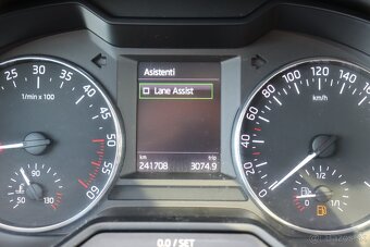 Škoda Octavia Combi 2.0 TDI Elegance/Style 4x4 - 19