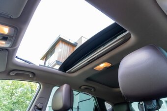 Hyundai ix35 2.0 CRDi VGT Premium 4x4 A/T Strieborná - 19