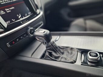 VOLVO V60 D3 R-DESIGN A/T - 19