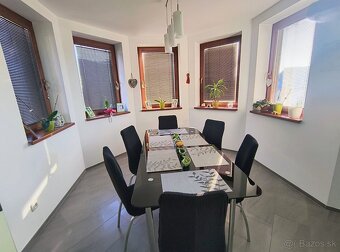Dom v kúpeľnom mestečku - 19
