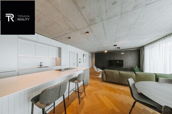 NAJLUXUSNEJŠÍ BYT V TRNAVE  s panoramatickým výhľadom na his - 19