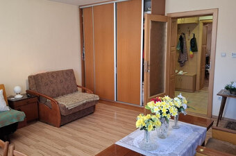 Vidiecky dom, rekonštrukcia, dvor, záhrada, 3i, všetky IS - 19