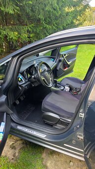 PREDÁM OPEL ASTRA J (2013) - 1.7 CDTI - SPOĽAHLIVÝ NAFŤÁK - 19