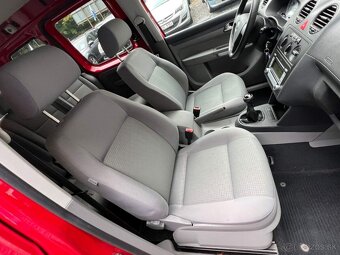 Volkswagen Caddy Life 1.6MPI 75 kW klima tažné serviska 2008 - 19