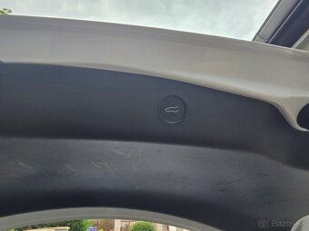 Tesla Model 3 Long Range 366kw, Mesačne: 420€ - 19