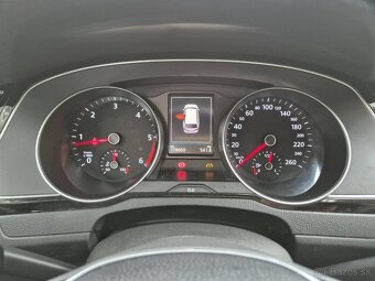 Volkswagen Passat Variant 2.0 TDI EVO Elegance - 19
