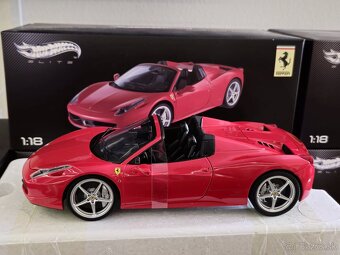 Modely Ferrari 1:18 HotWheels ELITE - 19