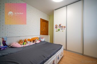 Na predaj rodinný dom s bazénom v Opoji - 19