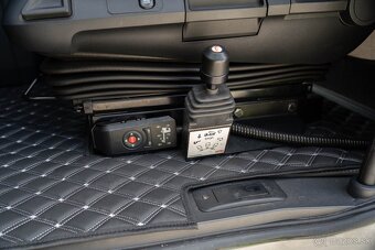 Predám Mercedes-Benz Actros MP5 1853 Solostar - 19