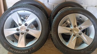 Hyundai i30 CW Kombi 1.6i CRDi HP 16V DOHC Style A/T - 19