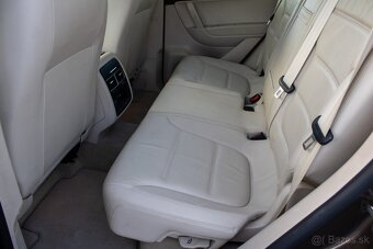 Volkswagen Touareg 3.0 TDI - 19