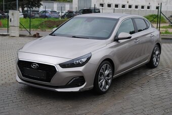 HYUNDAI I30 FASTBACK - PREDAJ AJ NA SPLÁTKY - 19