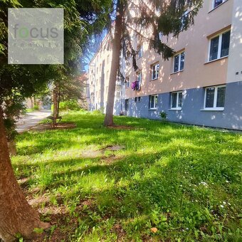 Predám prerobený 2 izbový byt v centre mesta - 19