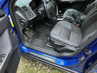 Predám Volvo V50 Momentum Sonic Blue 1.6D D4164T 2007 - 19