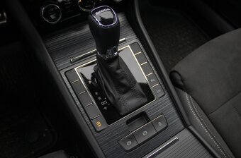 Škoda Superb 2.0 TDI DSG Style - 19