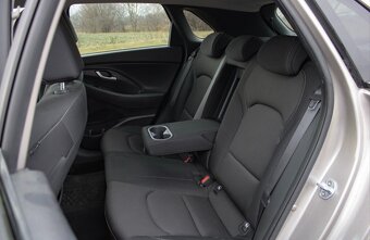 Hyundai i30 1.6 CRDi automat - 19