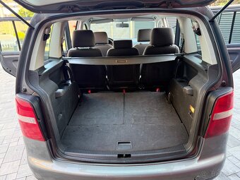 Volkswagen Touran 7miest SR - 19