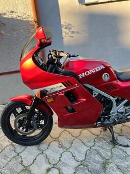 Honda vf 1000 f2 - 19