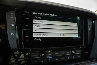 Volkswagen Touareg 3.0 V6 TDI 170 kW Matrix, Vzduch, Masáž - 19