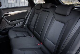 Hyundai i40 CW 1.7 CRDi HP Business - 19