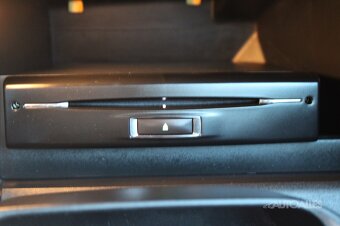 Peugeot 208 1,4 i 16V + LPG 70 kW - 19