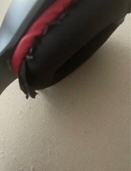 Ps4pro,ovladac,3hry,dlhsi kabel,sluchadla,kable k tv - 19