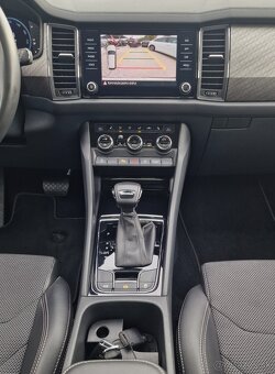 VW ID.4 PRO PERFORMANCE, FULL LED, 360°KAMERA / REZERVOVANÉ - 19